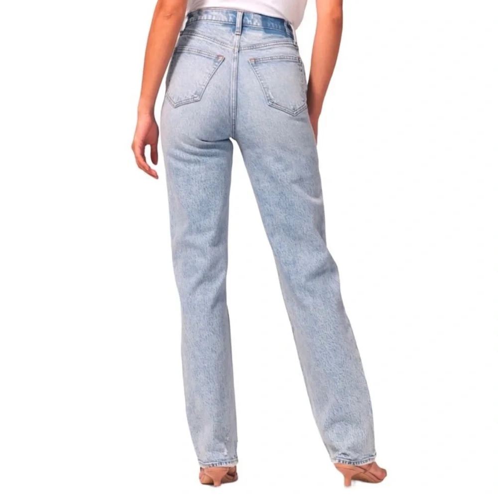 Abercrombie & Fitch The 90s Straight Ultra High Rise Jean - Picture 3 of 15